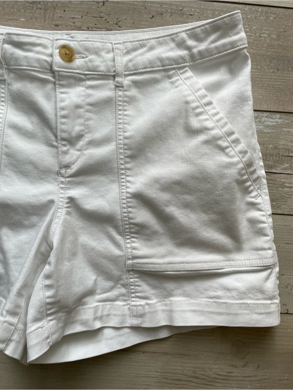 Tommy Bahama Ella Twill Field Shorts Sugar Wash White Utility Shorts Size 10 - Picture 7 of 13